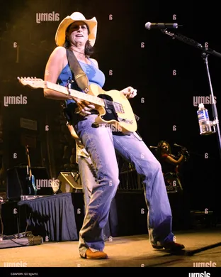 Terri Clark Lake Delton
